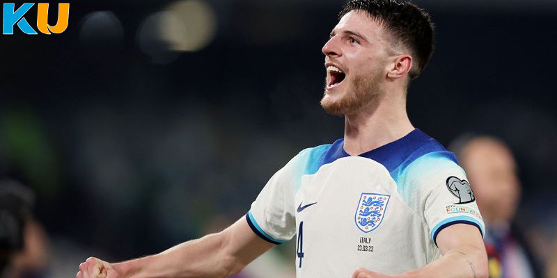 Declan Rice mang lại sự chắc chắn cho khu vực trung tuyến của Tam Sư